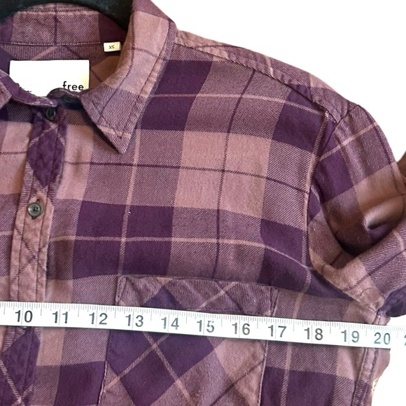 Aritzia Wilfred Free Daphne Plaid Button Down Shirt - Picture 6 of 9